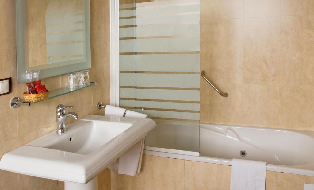 Hotel Gbc Celta A Guarda Ngoại thất bức ảnh